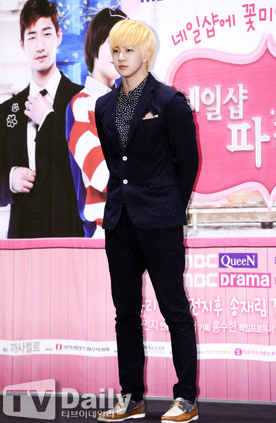 천둥 이미지