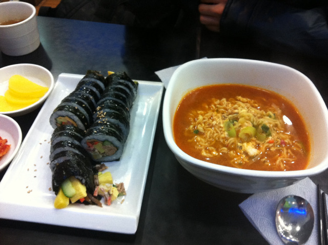 라면 더하기 김밥 | 인스티즈