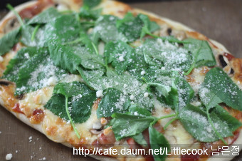 초록의 향기, 참나물 피자