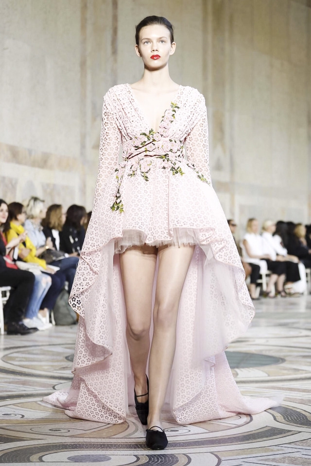 2018 S/S Giambattista Valli 오뜨꾸뛰르 컬렉션 | 인스티즈