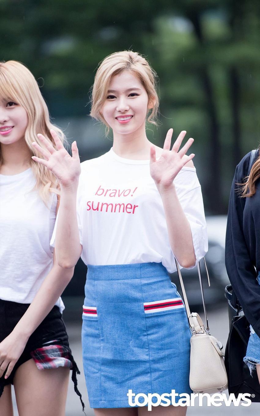[트와이스] 뮤뱅 출근길 | 인스티즈