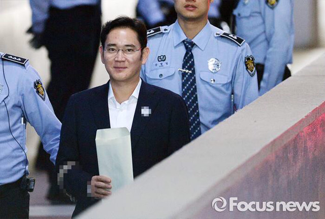 오늘자 싱글벙글 이재용.jpg | 인스티즈