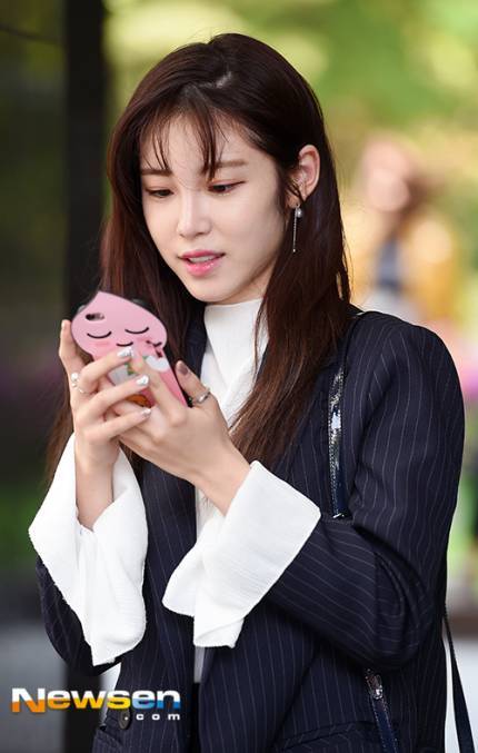 오늘자 전효성 | 인스티즈