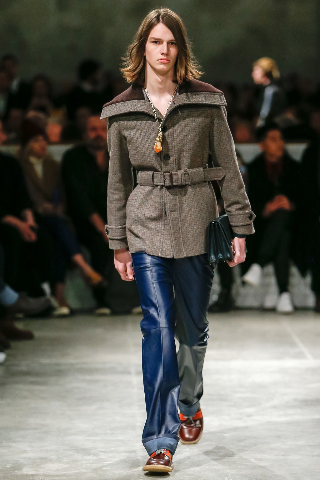 Prada 2017 F/W 남성복 & 여성복 컬렉션 | 인스티즈