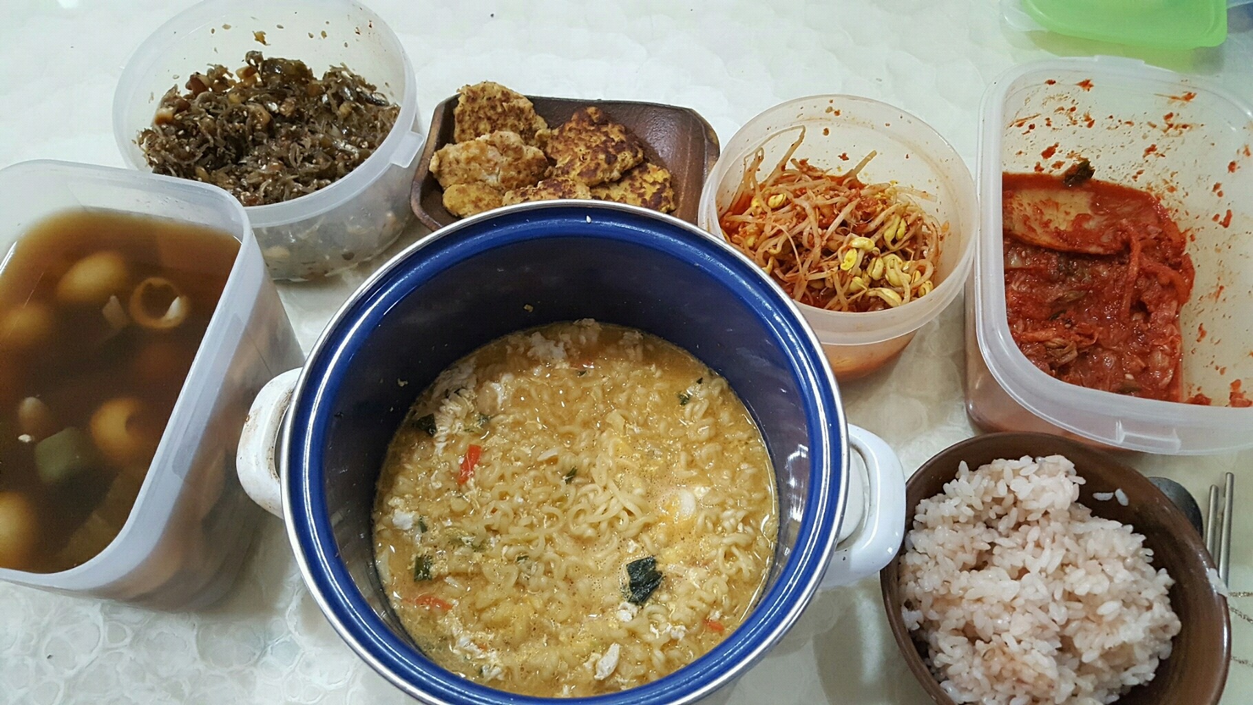 현실적인 자취생 라면 한상 | 인스티즈