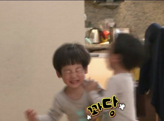 [슈퍼맨이돌아왔다] [이서언 외] 장난감 뺏기고 억울미 터진 서언이 | 인스티즈