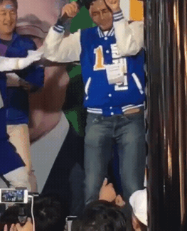 유세 중 본인 스트레스 풀러 온거 아니냐는 소리 들으신 분.gif | 인스티즈
