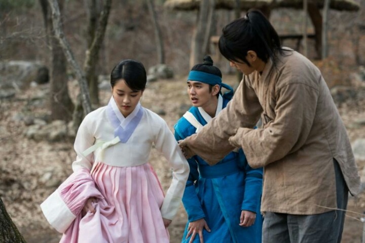 [군주] 여주 한정 하찮아지는 흔한 일국의 세자 남주 | 인스티즈