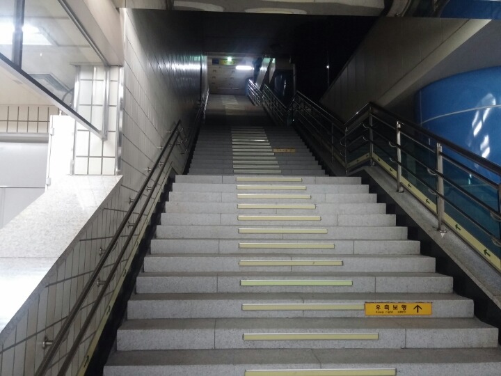 강남구 최고의유령역이라 불리는 구룡역을 가보았다 | 인스티즈