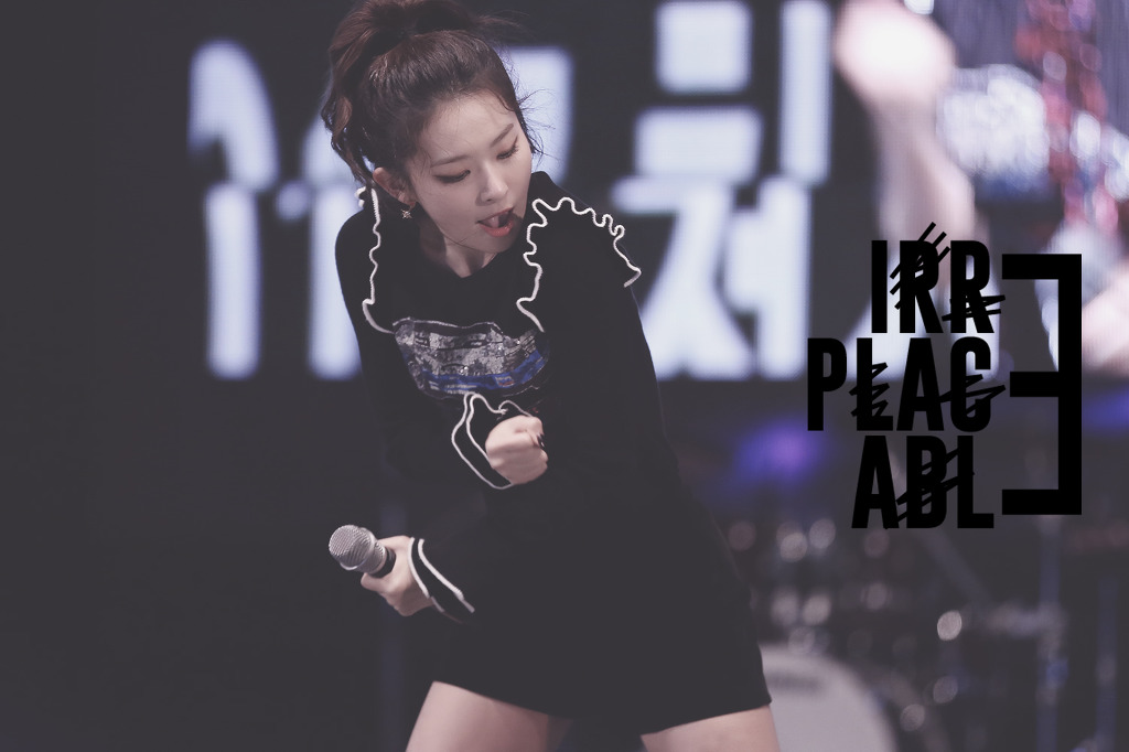 [레드벨벳] 바람에 바둥거리는 슬기.gif | 인스티즈