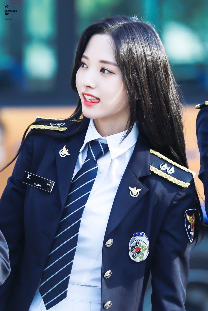 경찰복 입은 우주소녀 보나 | 인스티즈