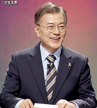 웃는 이니 | 인스티즈