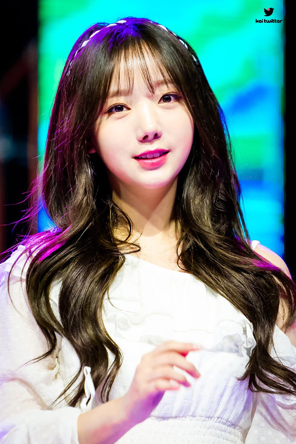 [러블리즈] 일 하다가 꽤나 더워져서 케이 | 인스티즈
