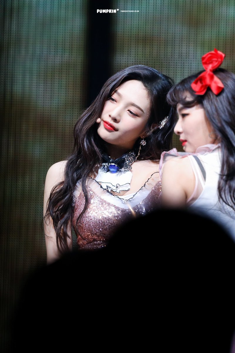 머리에 리본단 조이.jpg | 인스티즈