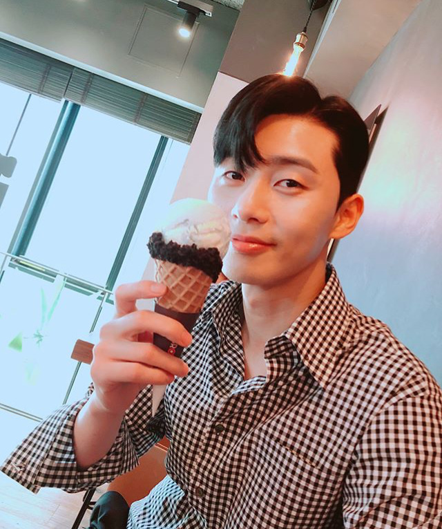 아이스크림 먹는 딘딘 | 인스티즈