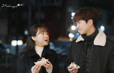 [그냥사랑하는사이] 원진아 호빵 먹방 .gif | 인스티즈