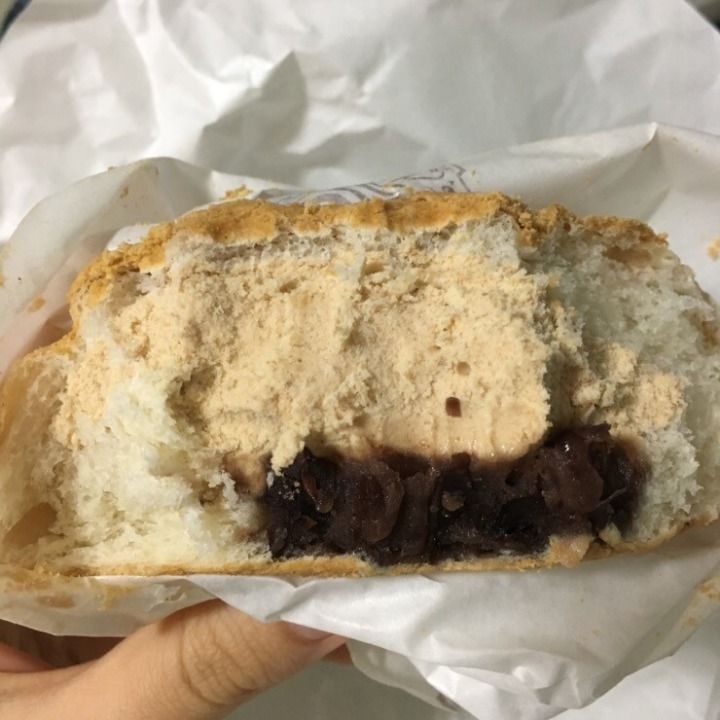 지역 카페빵인데 워낙 인기가 많아서 백화점에도 입점한 빵 ㄷㄷ | 인스티즈