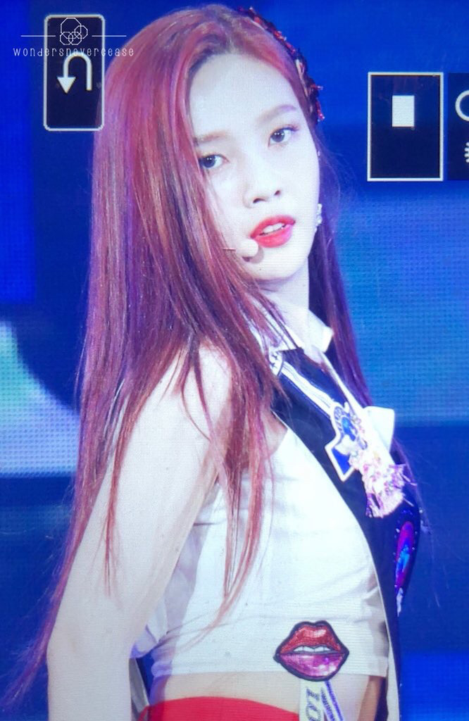 오늘자 레드벨벳 콘서트 큐티섹시 조이.jpg | 인스티즈