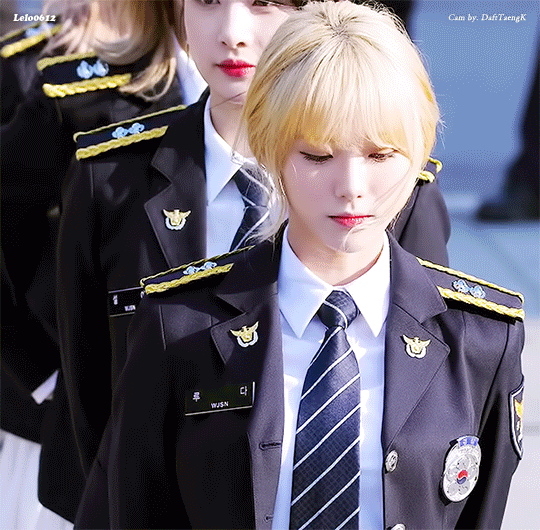 웃음 참는 루다.gif | 인스티즈