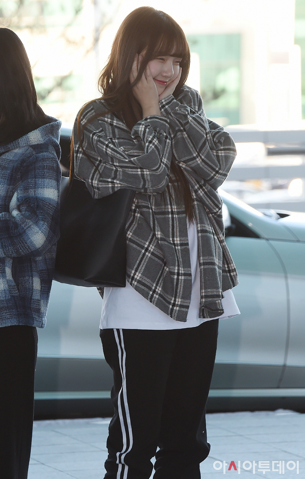아침 일찍 해외로 출국하는 여자친구.jpg | 인스티즈