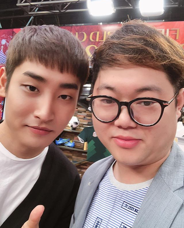 월클과 사진 찍은 박재정 | 인스티즈