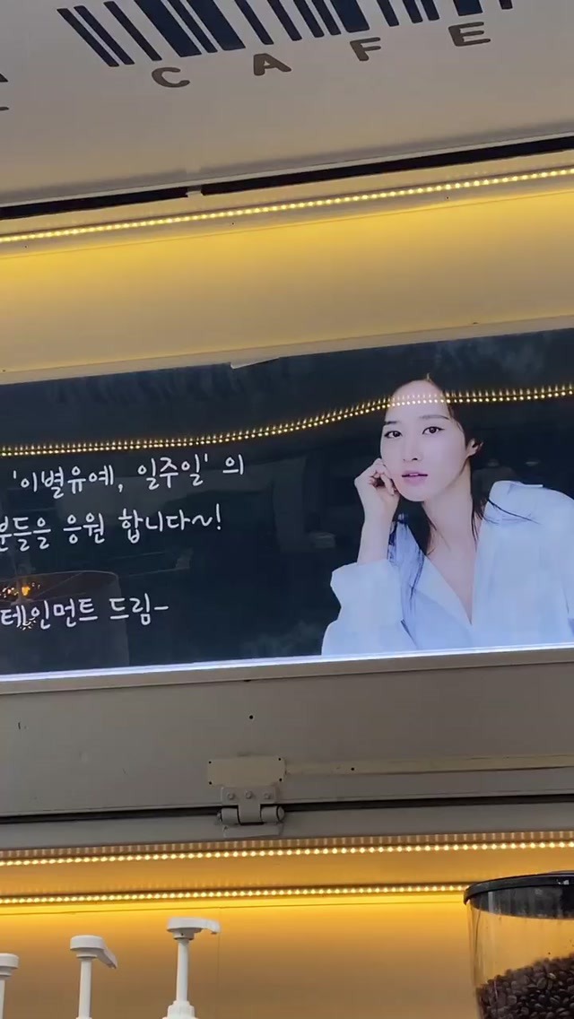 99850B4D5F4FFB64088DBF