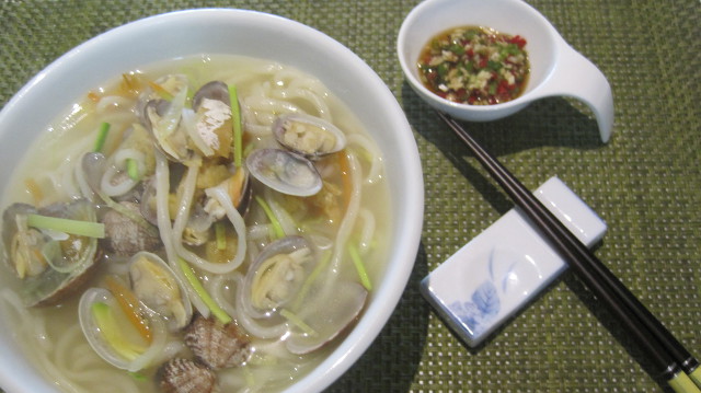 바지락칼국수 이미지