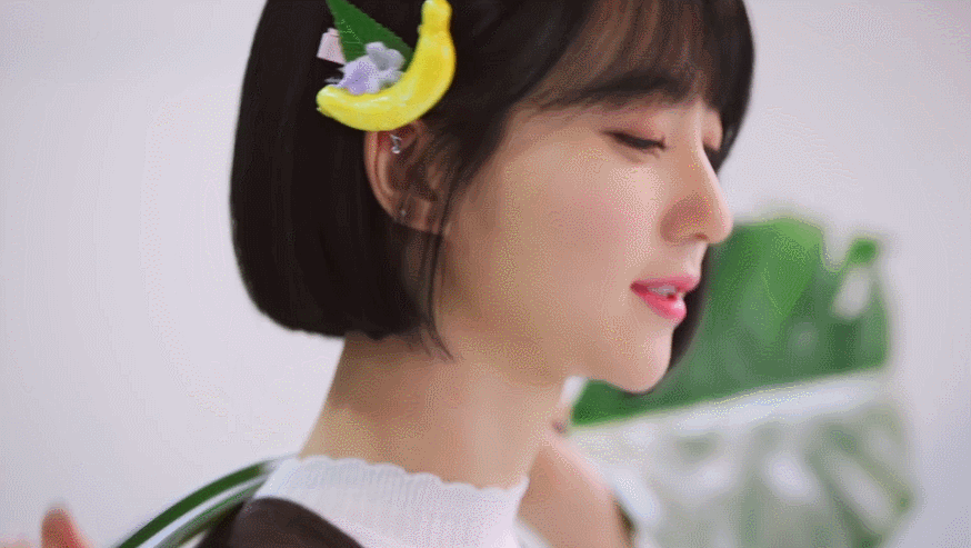 오마이걸 바나나 알러지 원숭이 자켓촬영 비하인드.gif | 인스티즈