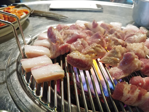 돈사돈 이미지