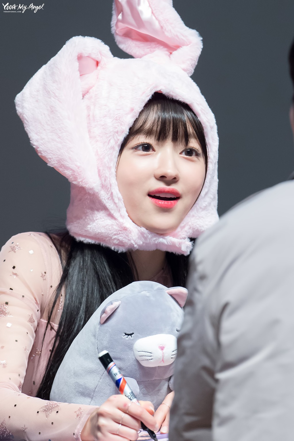 팬때문에 눈물 흘린 오마이걸 유아.jpg | 인스티즈