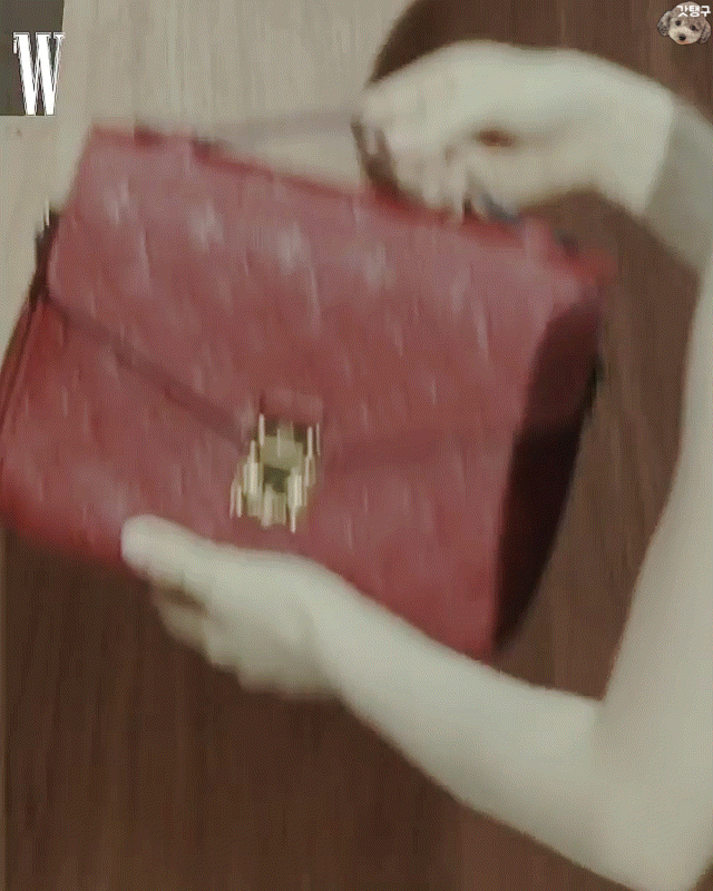 99CFF1395F53AE800EDF41